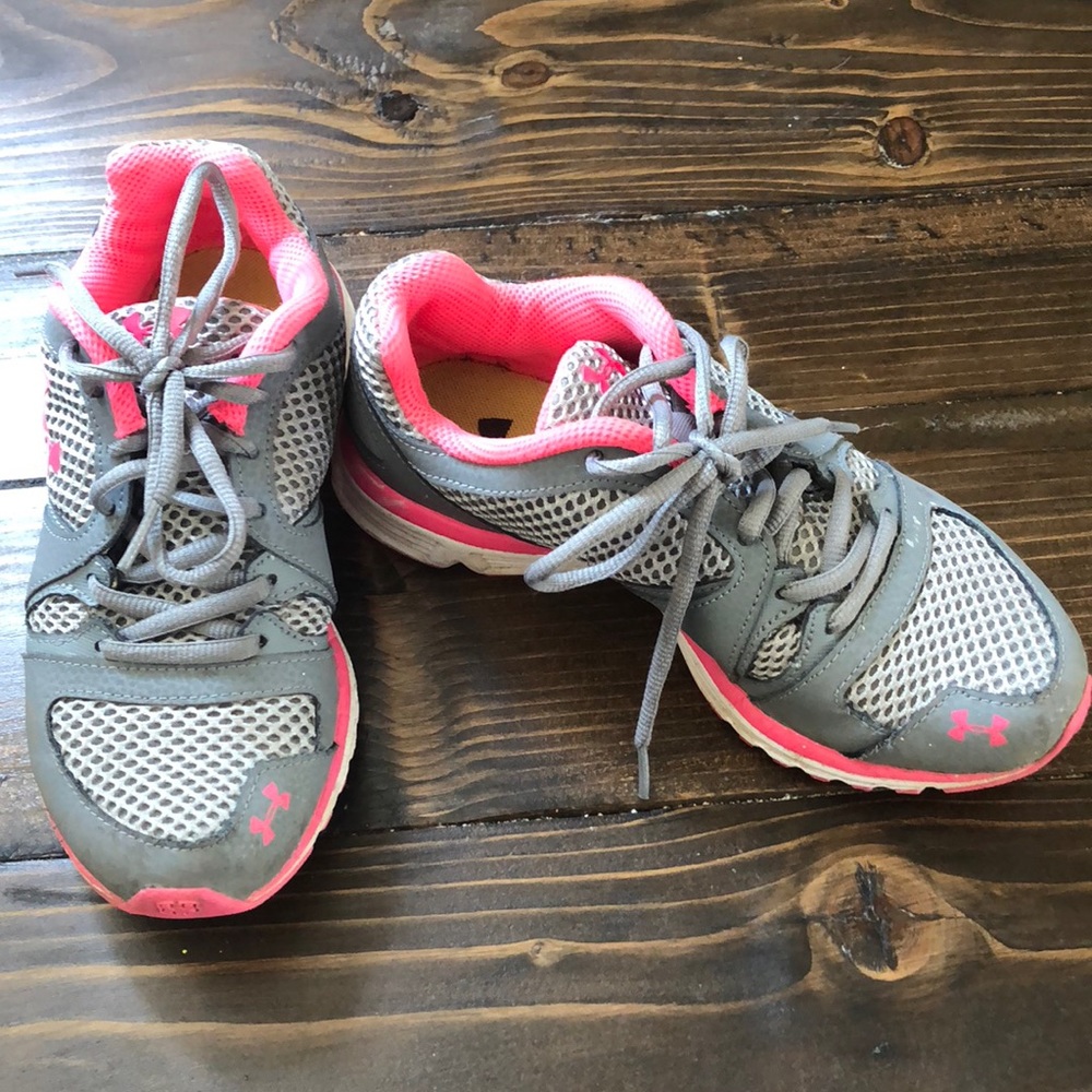 Under Armour Sneakers